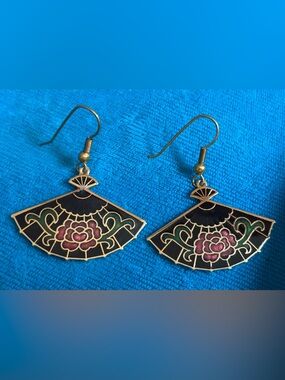 3/$30✨🪭Vintage Art Deco Style Black Enamel Fan Earrings - Gold Tone🪭1980s
